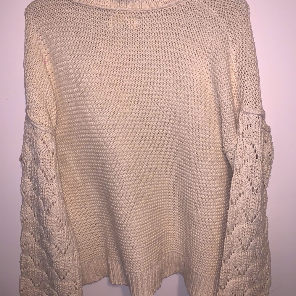 White pullover cropped sweater